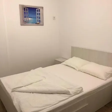21 Corals Mamaia